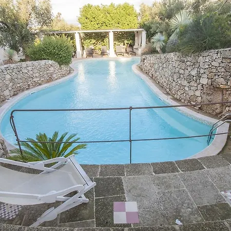 Locazione Turistica Tia Pool Studio Daire Racale